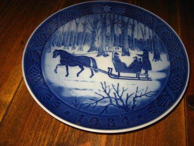 Pynteplatte fra ROYAL COPENHAGEN 1984 BJÆLDEKLANG