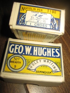 Eske med uåpn innhold, pennesplitter, fra GEO.W.HUGHES, Birmingham, England, 40-50 tallet. 