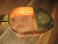 Messing- kobberskål med hank