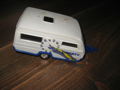 Campingvogn i hardplast 60-70 tallet?