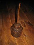 Gammel oljekanne original som den står 40-50 tallet