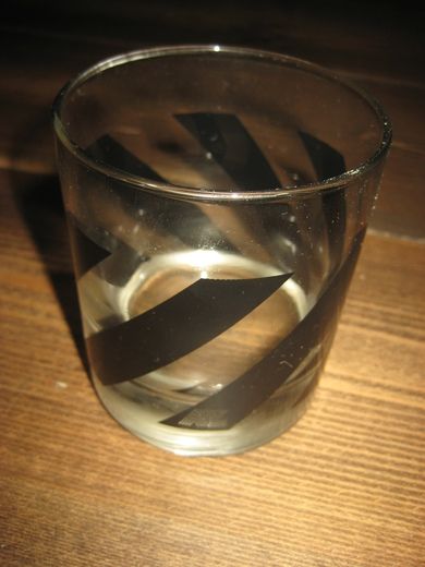Glass med dekor
