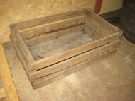 Gammel trekasse ca 87*53 cm stor 31 cm høg Handtak på begge sider 60 tallet