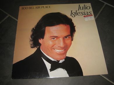 JULIO IGLESIAS: 1100 BEL AIR PLACE 86308 1974