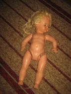 Gammel dokke ca 47 cm høg Strikke på hode armer og bein må strammes elles i fin stand 50 tallet