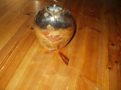 Dekorativ vare i metall