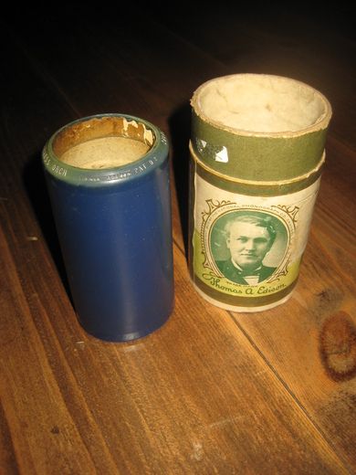 Fonografrull i etui ukjendt innhold 20-30 tallet?