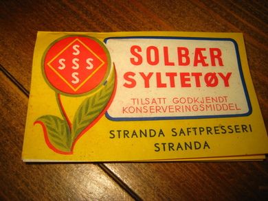 Etikett SOLBÆR SYLTETØY, fra Stranda Saftpresseri, 60-70 tallet.Lag ditt eget syltetøy, og bruk en dekorati etikett. 