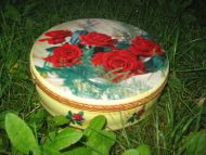 Engelsk sjokoladeboks ca 21 cm i diameter