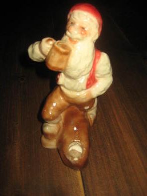 Gammel porselensfgur ca 19 cm høg