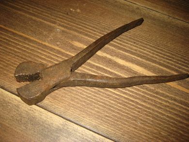 Tang av ett eller anna slag 40 tallet 17 cm lang