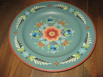 Stort rundt rosemala trefat ca 35 cm i diameter 60 tallet