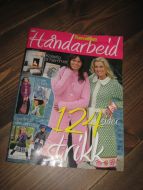 2011, FAMILIENS HÅNDARBEID. 124 SIDER STRIKK.
