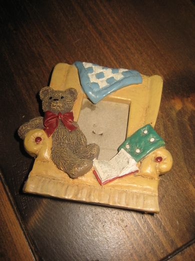 Liten bilderamme i keramikk ca 7*8 cm stor