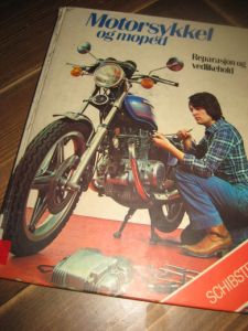 Motorsykkel og moped. 1981.