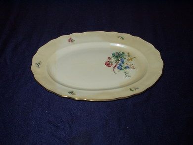 Rørstrand fat med rosedekorasjon