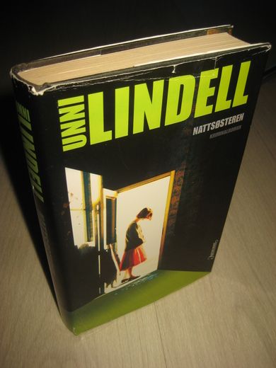 LINDELL UNNI: NATTSØSTEREN 2002