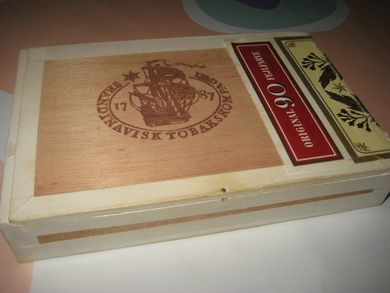 Finereske, ORIGINAL 90, ca 15*12 cm stor.