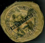 Pakke i uåpna stand med innhold HEFTETRAAD fra NORDISKE KABEL- OG TRAADFABRIKER Middelfart