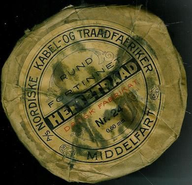 Pakke i uåpna stand med innhold HEFTETRAAD fra NORDISKE KABEL- OG TRAADFABRIKER Middelfart