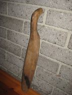 Klappetre fra slutten på 1800 tallet brukt til å slå på klærne for å¨få dei reine