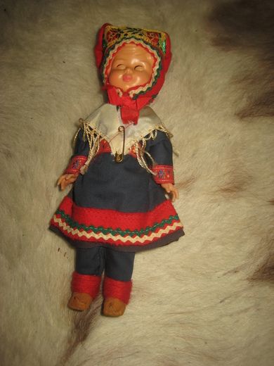 Noe for din samling? Ca 18 cm høg