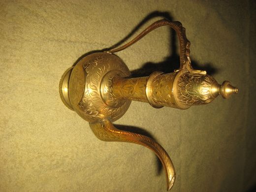 Messing kanne ca 22 cm høg