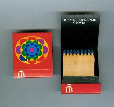 Reklamestikker fra Holmen Brænderi Gjøvik
