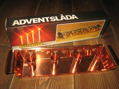 Eske med ubrukt innhold ADVENTSLÅDA 35 CM LANG