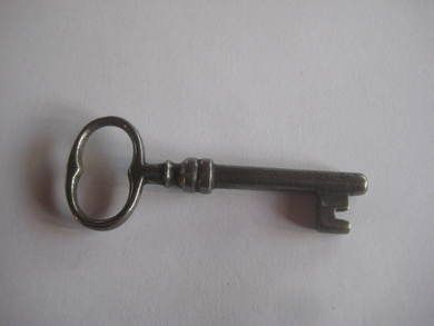 Gammel nøkkel, ca  5.3 cm lang, noe for din samling? Detter nøkkel nr 2