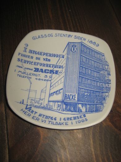 Platte fra BACKE, Møllergt. 39, 1964.