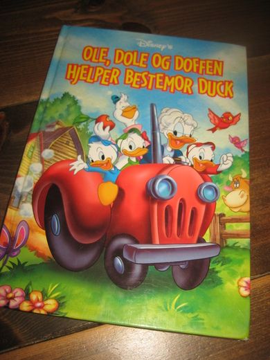 OLE DOLE OG DOFFEN HJELPER BESTEMOR DUCK 2003