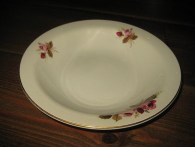 Egersund, djup tallerken, ca 20 cm i diameter, uten krakelering. 50-60 tallet. 