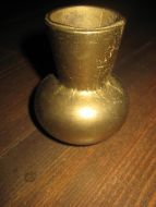 Tung messing vase ca 7 cm høg