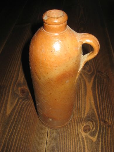 Geneverflaske 50 tallet ca 23 cm høg