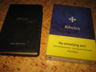 BIBELEN. Ny omsetjing, 2011.
