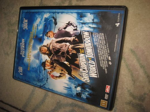 SKY CAPTAIN and the WORLD of TOMORROW 11 år