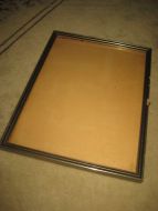 Gammel bilderamme med glass, klar til innramming. Ca. 18*25 cm stor. Dette er ramme nr 29