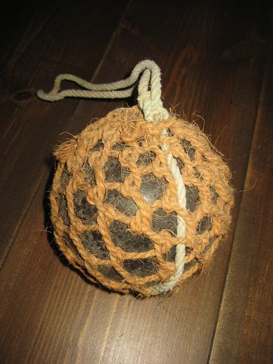 Nostalgisk og pen gammel kavlkule brukt ved garnfiske i gamle dager Lys grønn