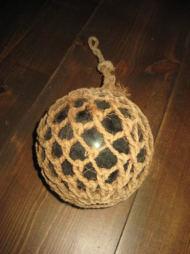 Pen gammel og nostalgisk kavlkule brukt ved garnfiske i gamle dager Mørk grønn Meget pen