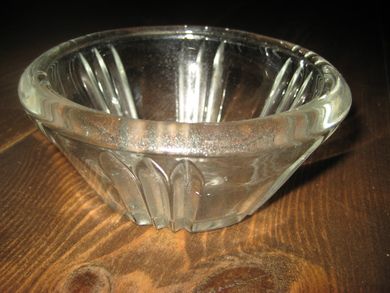 Pen glass skål ca 12 cm i diameter