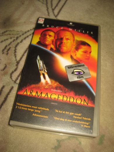 ARMAGEDDON 1998 15 ÅR 144 MIN