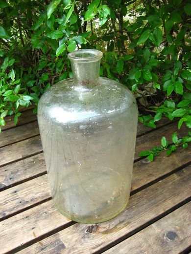 Stor solid flaske tidleg 1900