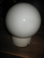 Komplett taklampe med kuppel i krus ca 15 cm i diameter 60 tallet