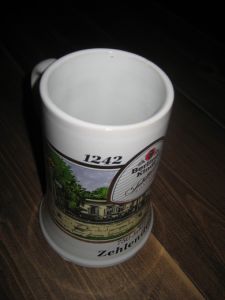 Gedigen seidel i porselen, Berliner Kindl Jubileums PILSNER, 1242-1992.