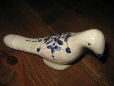 Pen keramikkfigur ca 12 cm lang