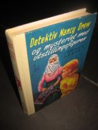 KEENE: Detektiv Nancy Drew og mysteriet med utstillingsfiguren Bok nr 49