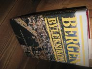 Hartvedt: BERGEN BYLEKSIKON. 1994.