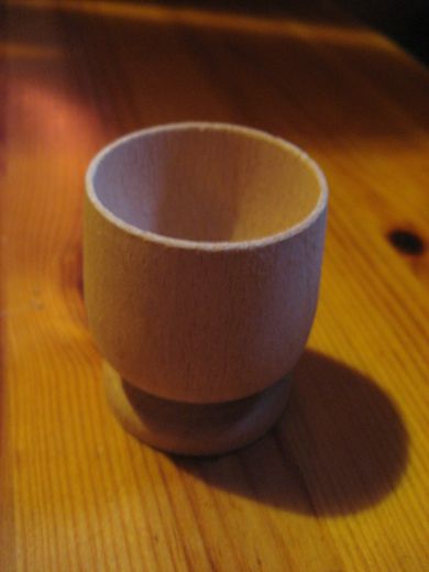 Halvfabrikata eggeglass ca 5 cm høg