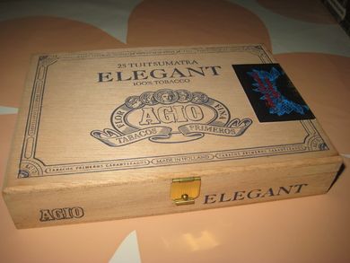 Meget pen ELEGANT AGIO finereske, ca 16*13 cm stor.